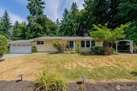 15518 76th Pl NE, Kenmore, WA 98028