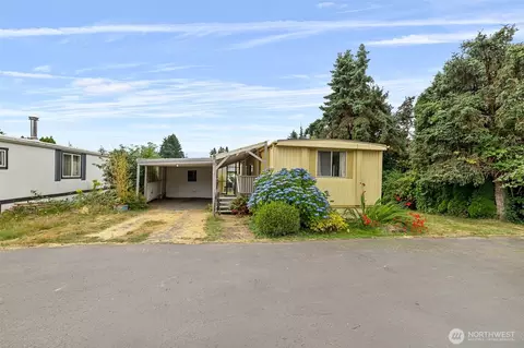 512 SW Berry Lake Rd #15, Port Orchard, WA 98367