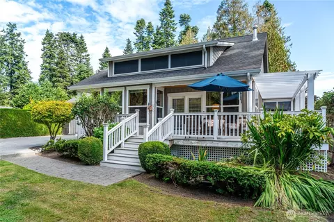 3145 Redwing Rd, Camano Island, WA 98282