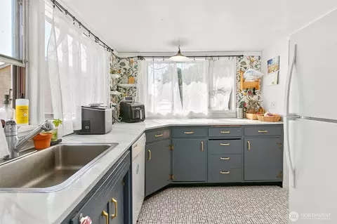 Kitchen - 14710 149th Avenue Ct E, Orting, WA 98360 photo 1 of 4
