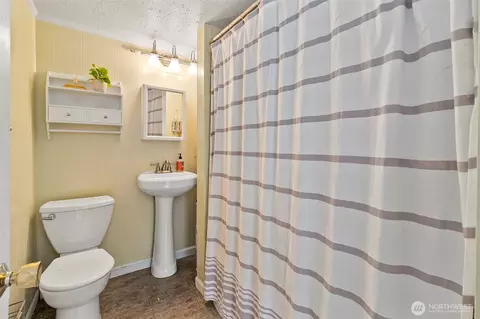 Bath - 14710 149th Avenue Ct E, Orting, WA 98360 photo 1 of 1