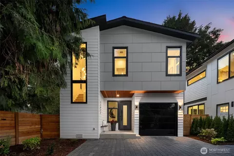 13043 111th Ave NE, Kirkland, WA 98034