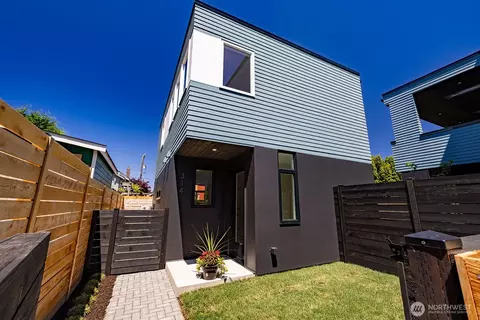 314 NE 59th St, Seattle, WA 98105