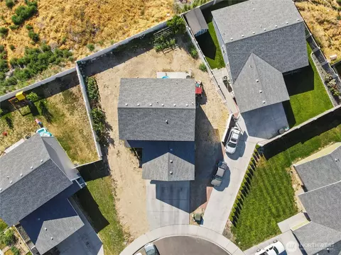 905 Sunstone Ct, Othello, WA 99344 photo 4