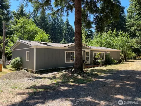 13045 Vail Cut Off Rd SE, Rainier, WA 98576