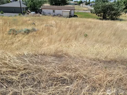 0 Parcel Apt 060797000 Washington Ave S, Warden, WA 98857