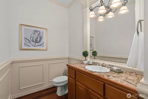 Bath - 2022 240th Pl SE, Bothell, WA 98021 photo 1 of 5