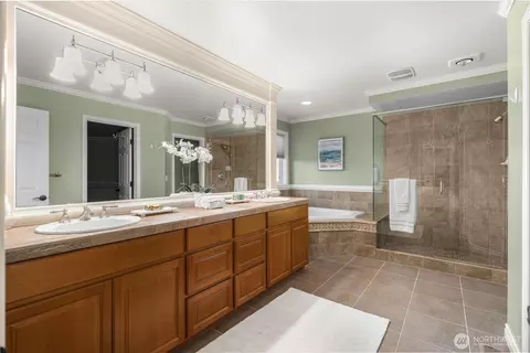 Bath - 2022 240th Pl SE, Bothell, WA 98021 photo 4 of 5