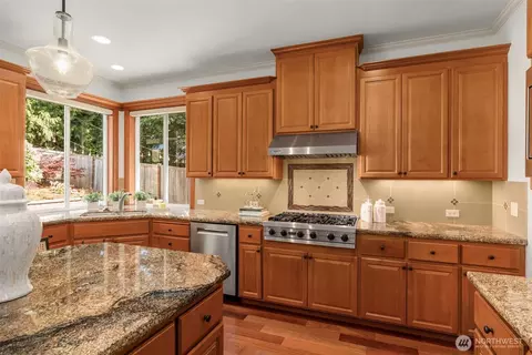 Kitchen - 2022 240th Pl SE, Bothell, WA 98021 photo 2 of 4