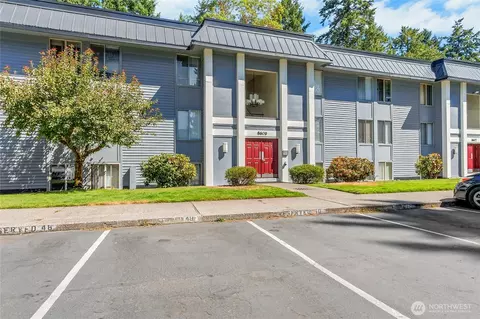 8609 Zircon Dr SW #E4, Lakewood, WA 98498
