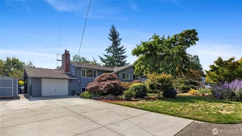 1224 170th Ave NE, Bellevue, WA 98008