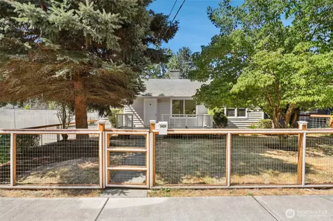 3429 SE 5th St, Renton, WA 98058