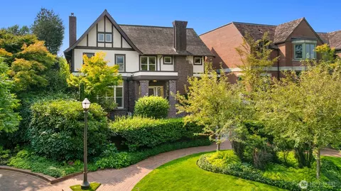718 E Aloha St #10, Seattle, WA 98102