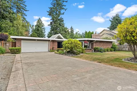 1211 Berkeley Ave, Fircrest, WA 98466