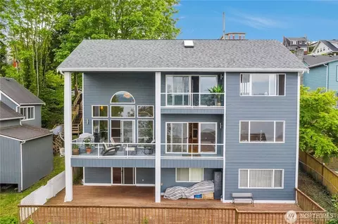 9844 Arrowsmith Ave S, Seattle, WA 98118