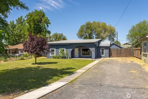 1036 W Luta St, Moses Lake, WA 98837
