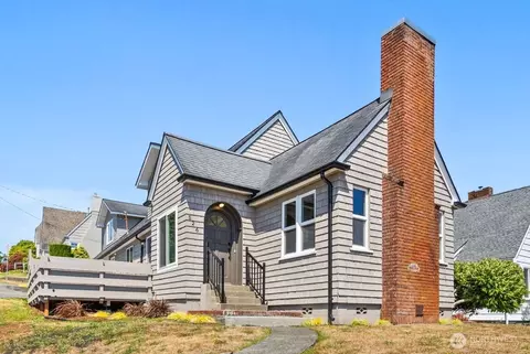 526 W 6th St, Aberdeen, WA 98520