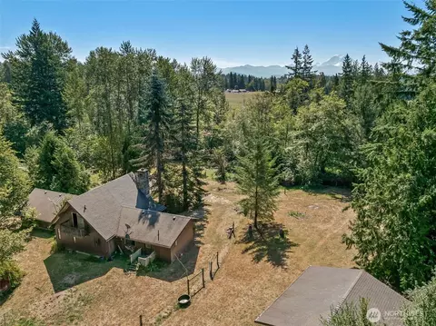 Exterior - 39609 188th Ave SE, Enumclaw, WA 98022 photo 2 of 9