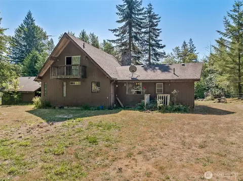 Exterior - 39609 188th Ave SE, Enumclaw, WA 98022 photo 5 of 9