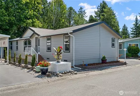 815 124th St SW #137, Everett, WA 98204