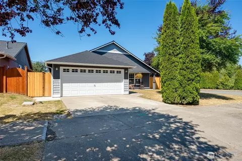 10716 63rd Dr NE, Marysville, WA 98270