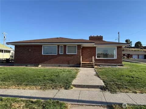702 E 2nd Ave, Odessa, WA 99159