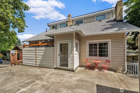 9480 Olson Pl SW #C, Seattle, WA 98106