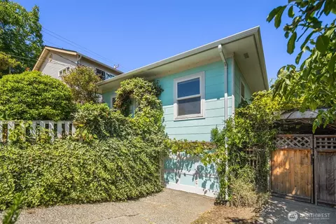 8406 S 117th Pl, Seattle, WA 98178
