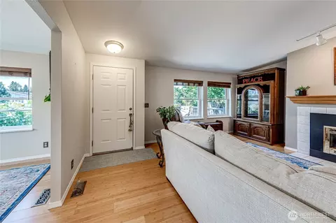 629 N 7th Ave, Sequim, WA 98382 photo 9