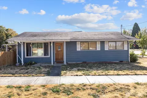 104 Columbia Ave, Marysville, WA 98270
