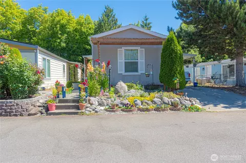 29401 Military Rd S #37, Federal Way, WA 98003