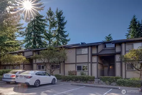 4715 176th St SW #E5, Lynnwood, WA 98037