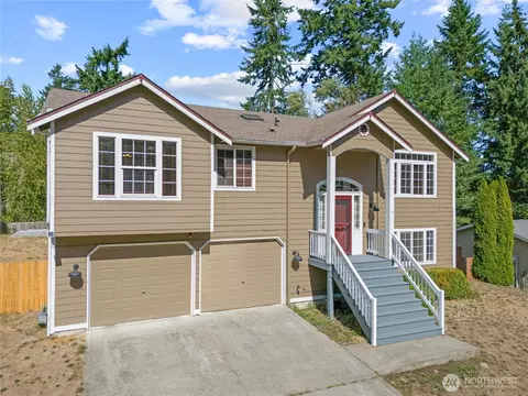 7085 SE Legrand St, Port Orchard, WA 98366