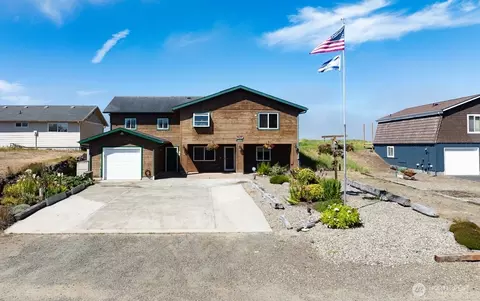 30715 G St, Ocean Park, WA 98640