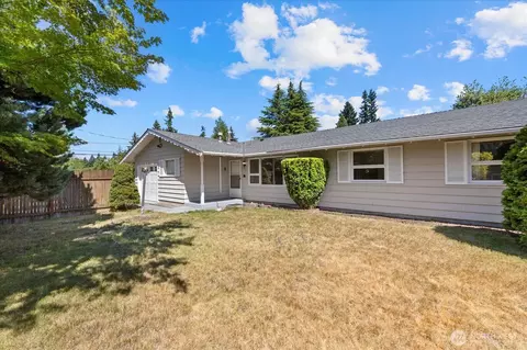 9125 Meadow Way, Everett, WA 98208