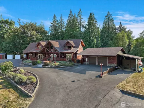 19219 SE 299th Pl, Kent, WA 98042