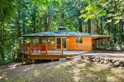 2 White Mountain Ln, Bellingham, WA 98229