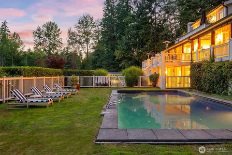 21819 SE 13th Pl, Sammamish, WA 98075