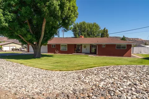 120 Electric Blvd, Electric City, WA 99123