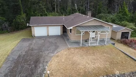 1314 232nd Ln, Ocean Park, WA 98640