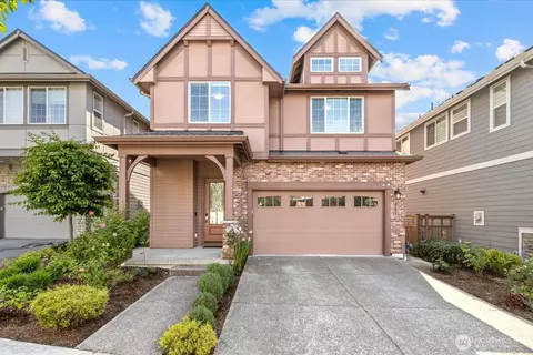 444 6th Ln NE, Issaquah, WA 98029