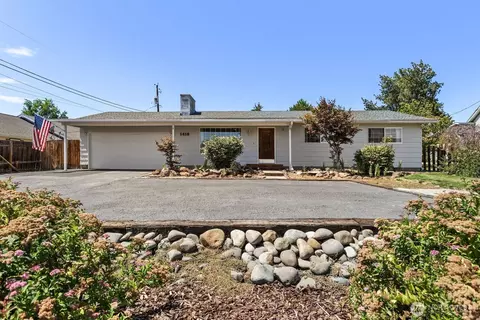 1416 S 34th Ave, Yakima, WA 98902