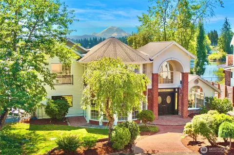 22547 SE 298th St, Black Diamond, WA 98010