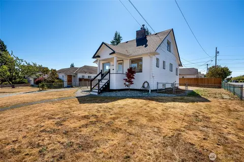 1702 Cedar St #A, Everett, WA 98201 photo 2