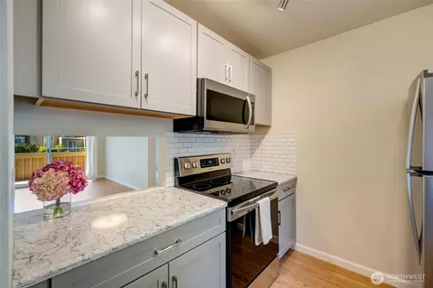 4811 180th St SW #D202, Lynnwood, WA 98037