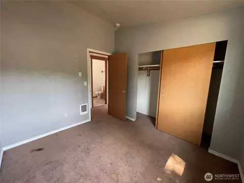 Bedroom - 911 SW Front St, Winlock, WA 98596 photo 4 of 6