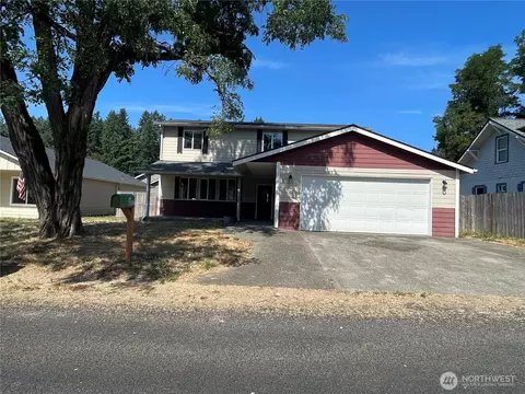 911 SW Front St, Winlock, WA 98596