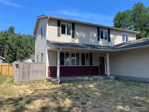 Exterior - 911 SW Front St, Winlock, WA 98596 photo 3 of 5