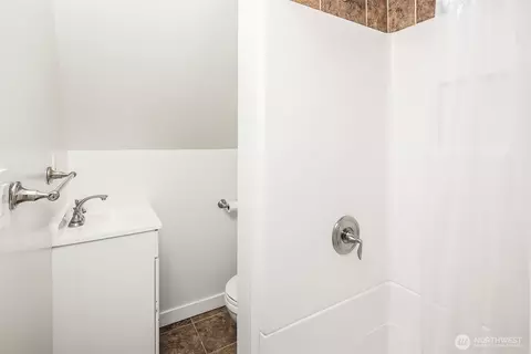 Bath - 15406 119th Ave NE, Bothell, WA 98011 photo 3 of 3