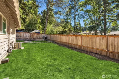 Exterior - 15406 119th Ave NE, Bothell, WA 98011 photo 8 of 9